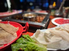 -二荆条·蜀鲜汇城市森林火锅