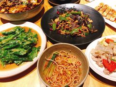 -十三式重庆江湖菜(金茂览秀城店)