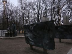 -马克思-恩格斯广场