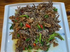 猫爪菇炒牛肉-下梅人家土菜馆(历史文化餐厅度假区店)