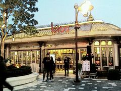 -WOLFGANG PUCK KITCHEN & BAR(迪士尼小镇店)