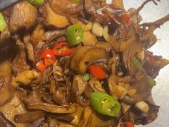 -卢大鲜鱼头捞饭(美利广场店)