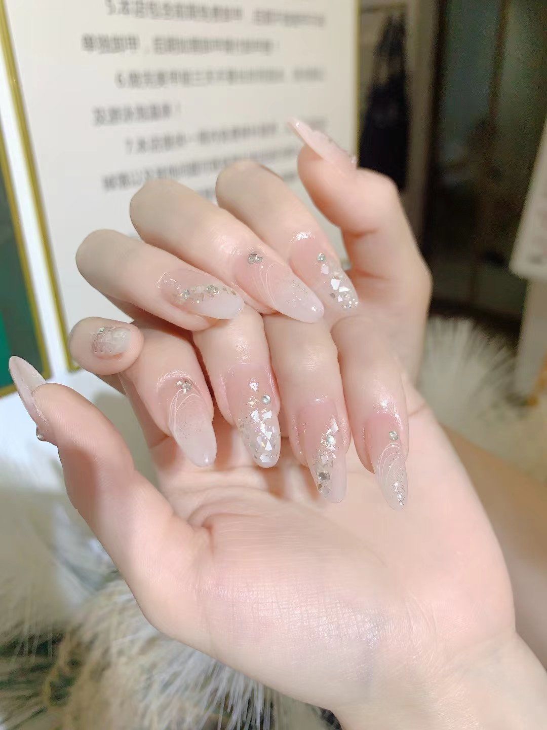 裸色渐变美甲