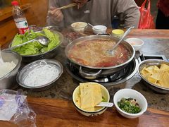 -黄利砖万峰林布依特色酸笋牛肉馆