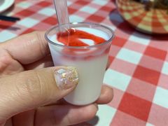 草莓奶昔-龙桥私厨·姜花菊花过桥鱼·顺德菜(容桂店)