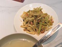 -乔家小院•非遗驴肉•本地小海鲜(滨河路店)