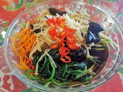 -闯关东东北农家菜(崂山石老人店)