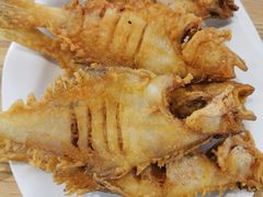 炸偏口鱼-方城小吃店