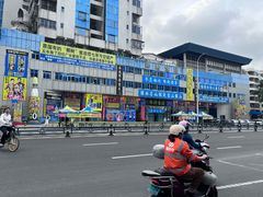-万绿园