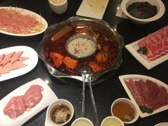 -小天鹅火锅·一线江景洪鼎旗舰店(洪崖洞店)
