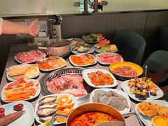 -金滏山·烤肉海鲜火锅自助(襄阳万达店)