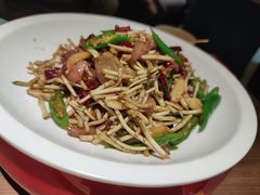 -有红鸡毛店·川菜(建设路店)