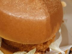 -麦当劳(民盈·国贸城店)