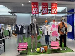 -美特斯邦威(新天地购物中心店)