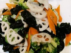 -溢心园香河肉饼总店