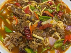 爆炒羊羔肉-清真·伊清阁餐厅