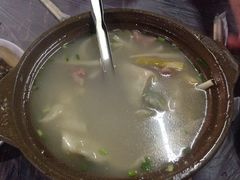 馄饨老鸭煲-老品芳