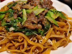 招牌湿炒牛河-潮泰牛肉火锅 · 创于1992年(车公庙店)