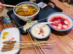 -云阿蛮云南生烫牛肉米线(奉贤路店)