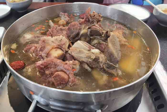 华先生牛排火锅(上江街店)-"就在十四中对面往下一点 环境可以 味道也