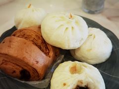 -李与白包子铺(桐梓林店)