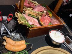 -山川小町·极番烧肉(新地假日广场店)