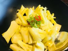 酸辣花菜梗-九里云松·天香餐厅