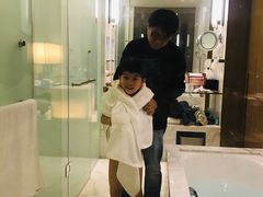 -上海滴水湖皇冠假日酒店