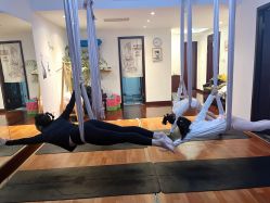 -Yvon yoga 瑜伽·精准体态管理中心
