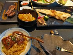-铭牛烧肉·和牛海鲜自助(高新月牙湖店)