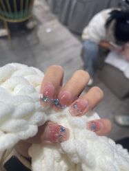 -晨·艺美甲美睫