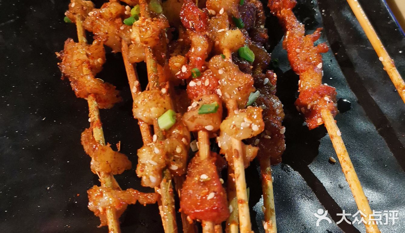 味道：广西人表示师傅的烤功可以喔 我觉得烧烤就该点虾