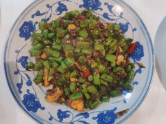 豆角炒油渣-邻舍私房菜(渊明北路店)