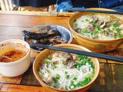 -正宗李家土鸡米线店