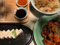 -弄堂里(西溪龙湖天街店)