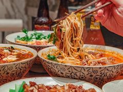 -粉八·云南米线·建水烧烤(常熟路店)