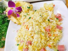 菠萝炒饭-刘记糟粕醋海鲜烧烤