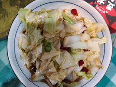 手撕包菜-昱龙大盆牛蛙馆(三兴街总店)