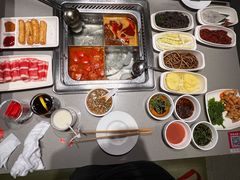 -海底捞火锅(曹安公路店)