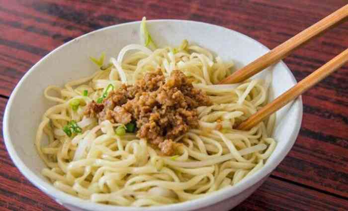 自家人腌粉面-"吃了这么多地方的腌面,还是自家人的地道,.