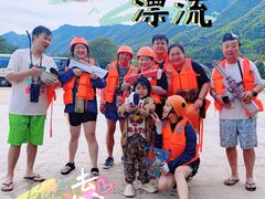 -安吉龙王山峡谷漂流