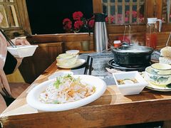 -有一锅·野生菌黑山羊腊排骨火锅(古城北门店)