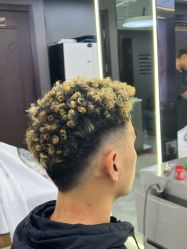 -藤野造型烫发染发