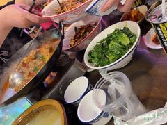 -富正毅三下锅·湘西韵味(天门山索道店)