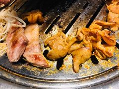 超厚五花肉-韩聚屋韩国烤肉餐厅(新北万达店)