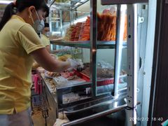 -Bánh Mì Huynh Hoa