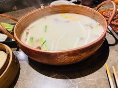 -三人行骨头王火锅(长寿店)
