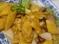-东北农家院·铁锅炖(莘庄店)