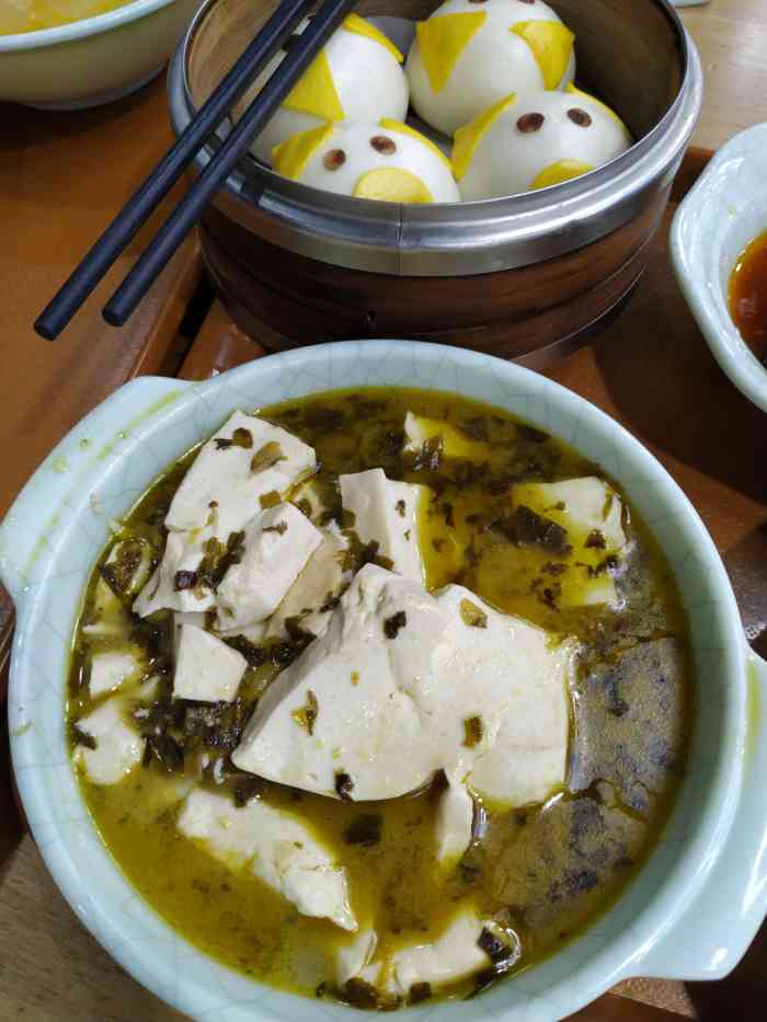 源尚大食堂-"很佩服老板的眼光,二层楼都做大食堂,但生.