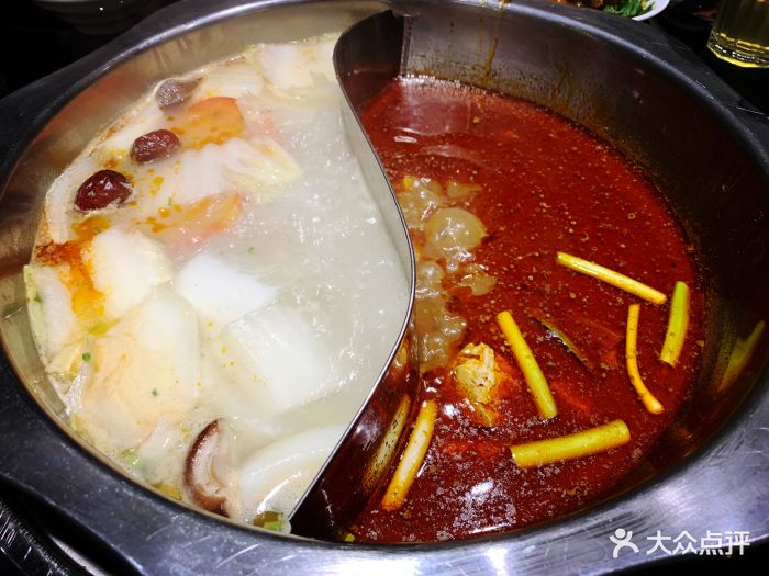 吴记老锅底麻辣火锅(福州路店)鸳鸯锅底图片 - 第5076张